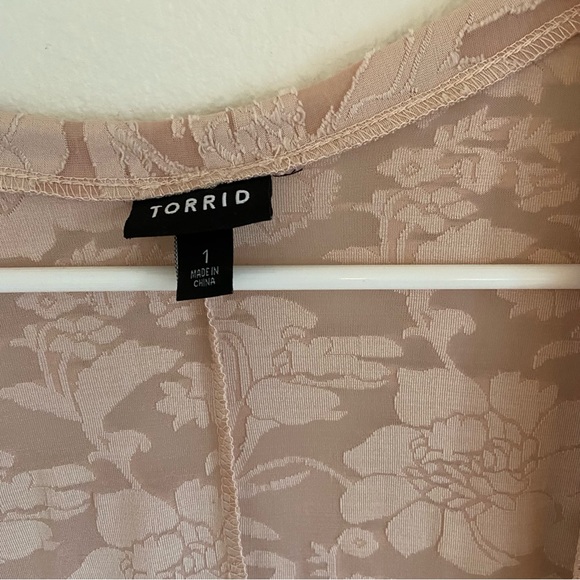 Torrid Light Pink High-low Floral Kimono Size 1 - Picture 5 of 9